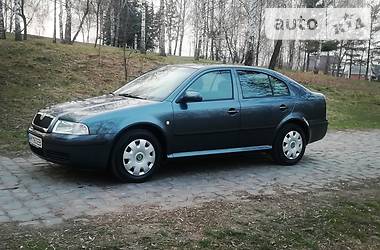 Седан Skoda Octavia 2004 в 