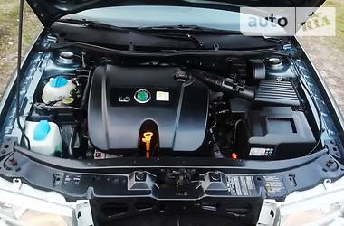 Седан Skoda Octavia 2004 в 