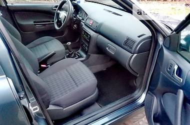 Седан Skoda Octavia 2004 в 