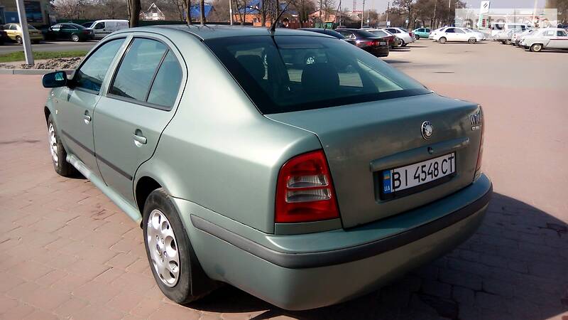 Хетчбек Skoda Octavia 2001 в 