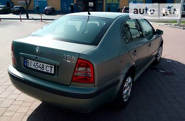 Хетчбек Skoda Octavia 2001 в 