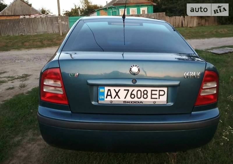 Хетчбек Skoda Octavia 2003 в Валках