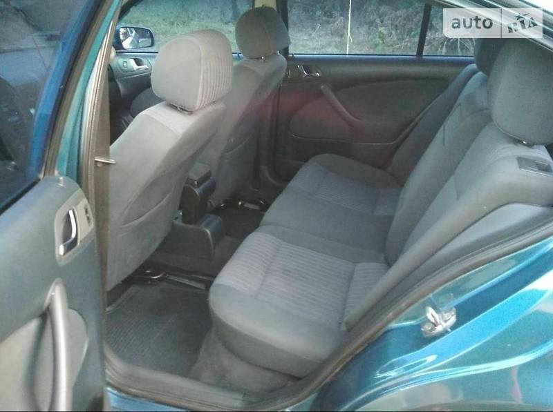 Хетчбек Skoda Octavia 2003 в Валках