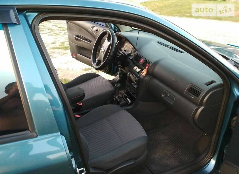 Хетчбек Skoda Octavia 2003 в Валках