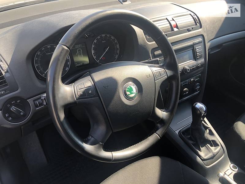 Універсал Skoda Octavia 2008 в Володимирі