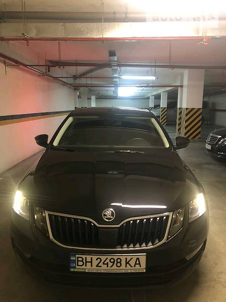 Седан Skoda Octavia 2019 в 