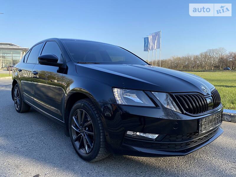 Седан Skoda Octavia 2018 в 