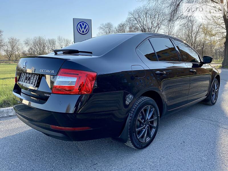 Седан Skoda Octavia 2018 в Дніпрі