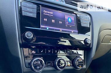 Седан Skoda Octavia 2018 в 