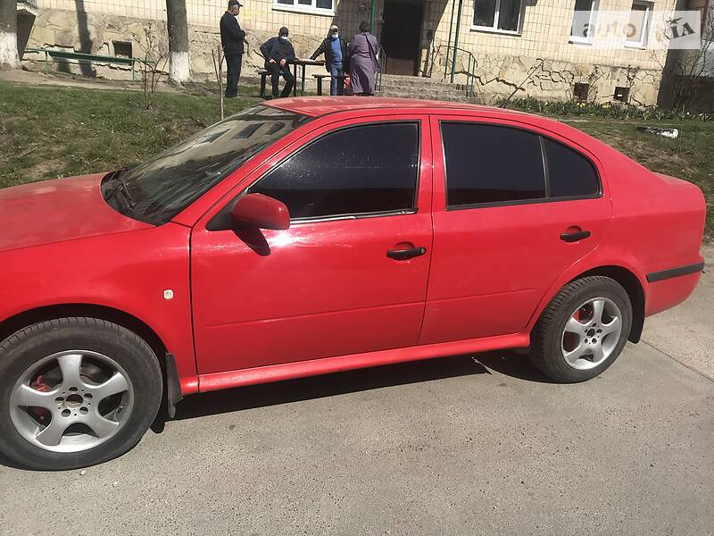 Седан Skoda Octavia 2002 в Тернополі