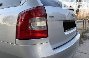 Універсал Skoda Octavia 2011 в 