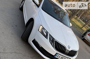 Седан Skoda Octavia 2017 в 