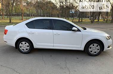 Седан Skoda Octavia 2017 в 