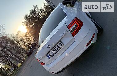 Седан Skoda Octavia 2017 в 