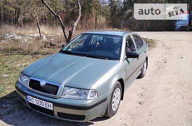 Хетчбек Skoda Octavia 2002 в 