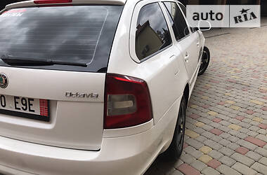 Універсал Skoda Octavia 2011 в 