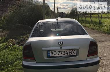 Ліфтбек Skoda Octavia 2003 в 