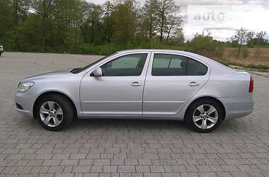 Седан Skoda Octavia 2011 в 