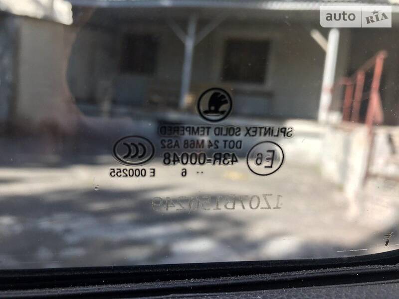 Седан Skoda Octavia 2006 в Києві