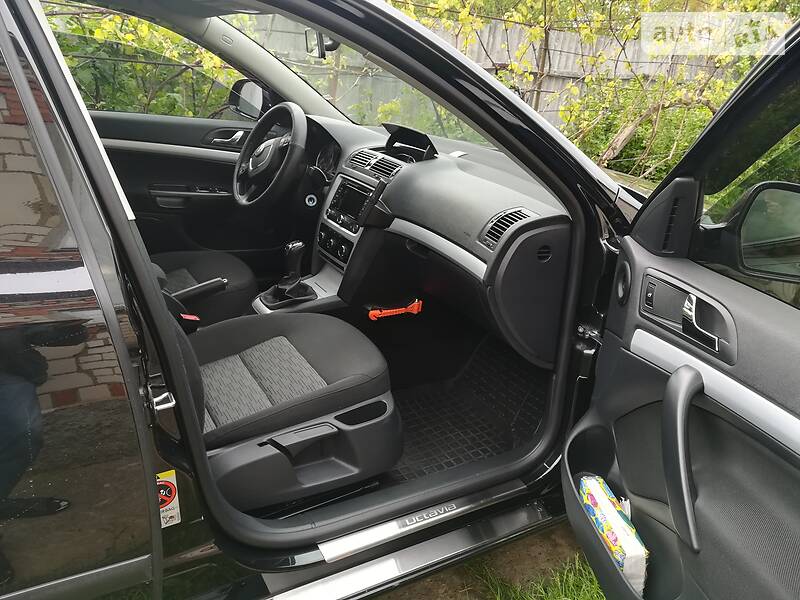Универсал Skoda Octavia 2011 в Виннице
