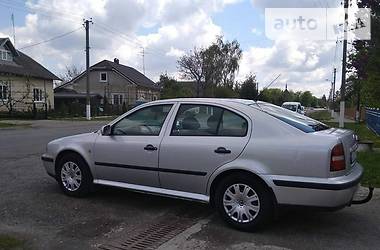 Хетчбек Skoda Octavia 2000 в 