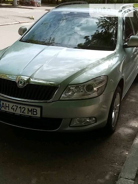 Универсал Skoda Octavia 2010 в 