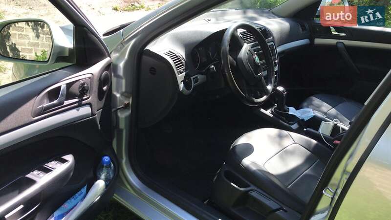 Универсал Skoda Octavia 2011 в Луцке