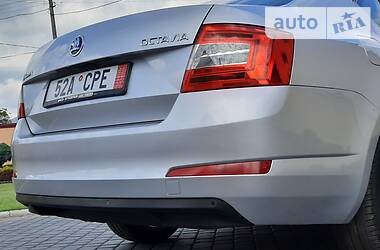 Хетчбек Skoda Octavia 2013 в 