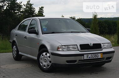 Хэтчбек Skoda Octavia 2000 в Бучаче