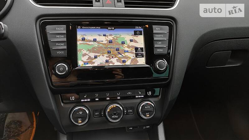 Універсал Skoda Octavia 2016 в Чернівцях