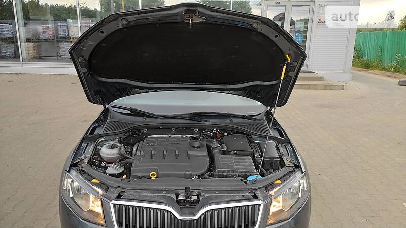 Універсал Skoda Octavia 2016 в Чернівцях