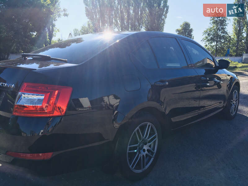 Лифтбек Skoda Octavia 2017 в Ивано-Франковске