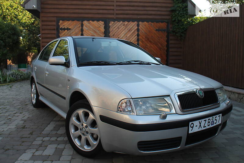 Седан Skoda Octavia 2002 в Полтаві