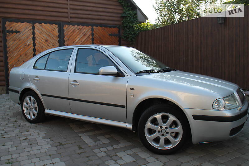 Седан Skoda Octavia 2002 в Полтаві