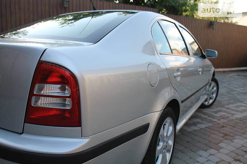 Седан Skoda Octavia 2002 в Полтаві