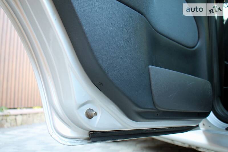 Седан Skoda Octavia 2002 в Полтаві