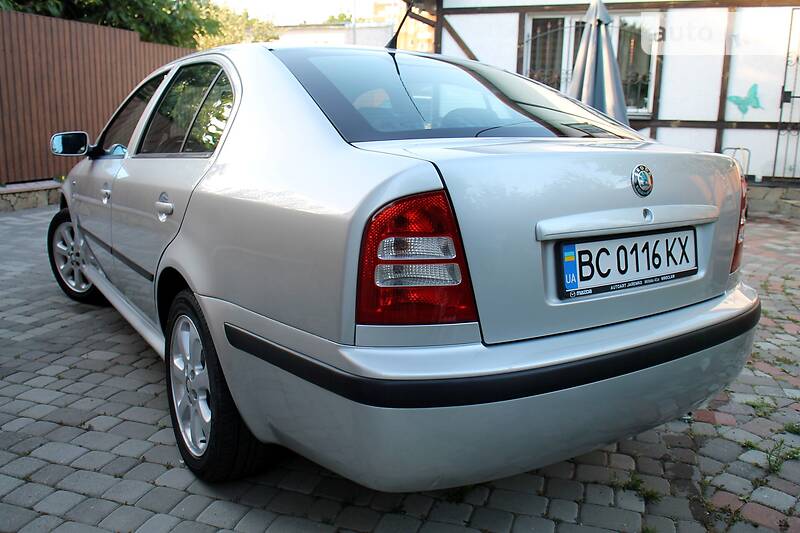 Седан Skoda Octavia 2002 в Полтаві