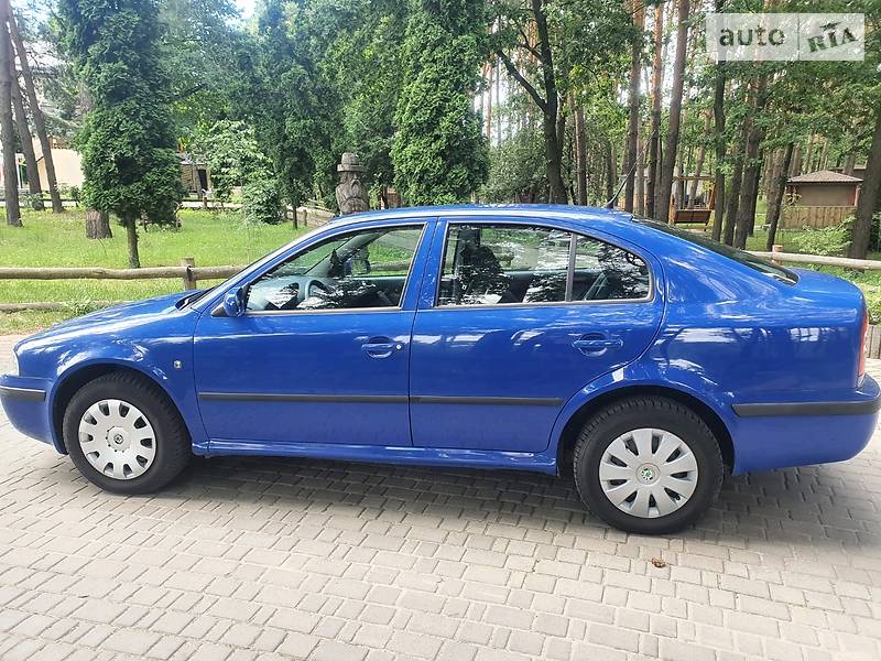 Седан Skoda Octavia 2009 в 