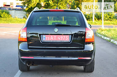 Універсал Skoda Octavia 2012 в 