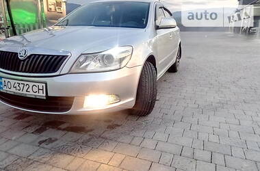 Седан Skoda Octavia 2010 в Тячеве