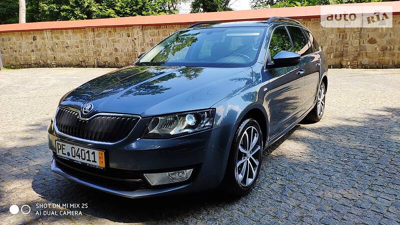 Універсал Skoda Octavia 2015 в Чернівцях