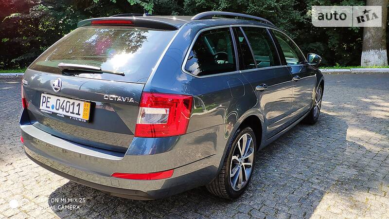 Універсал Skoda Octavia 2015 в Чернівцях