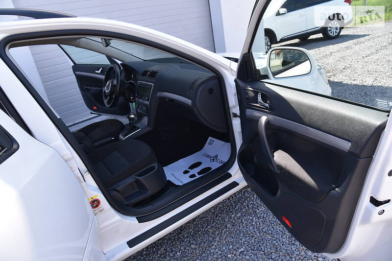 Універсал Skoda Octavia 2012 в Дрогобичі