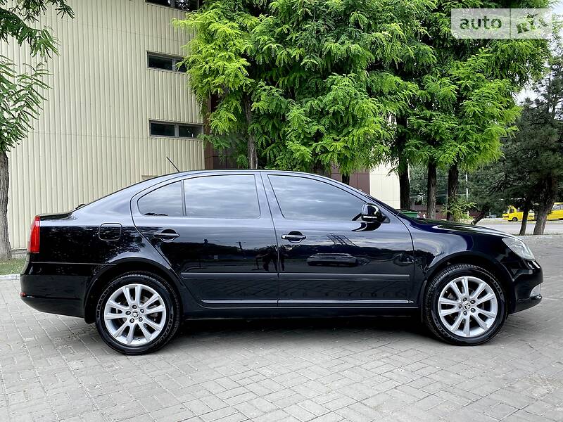 Седан Skoda Octavia 2012 в Дніпрі