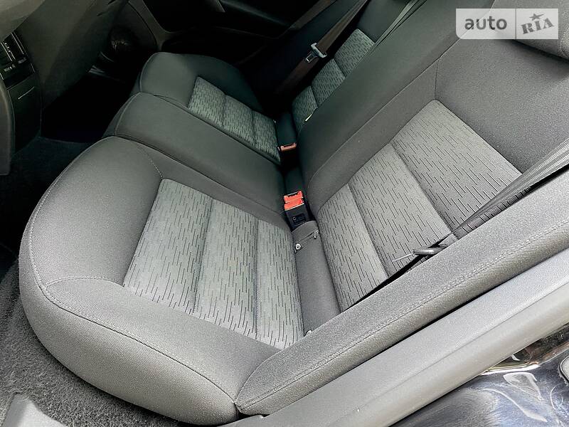 Седан Skoda Octavia 2012 в Дніпрі