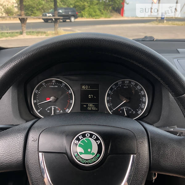 Ліфтбек Skoda Octavia 2012 в Ізюмі