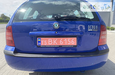 Універсал Skoda Octavia 2010 в 