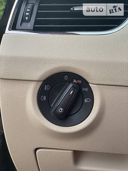 Седан Skoda Octavia 2015 в Ужгороде