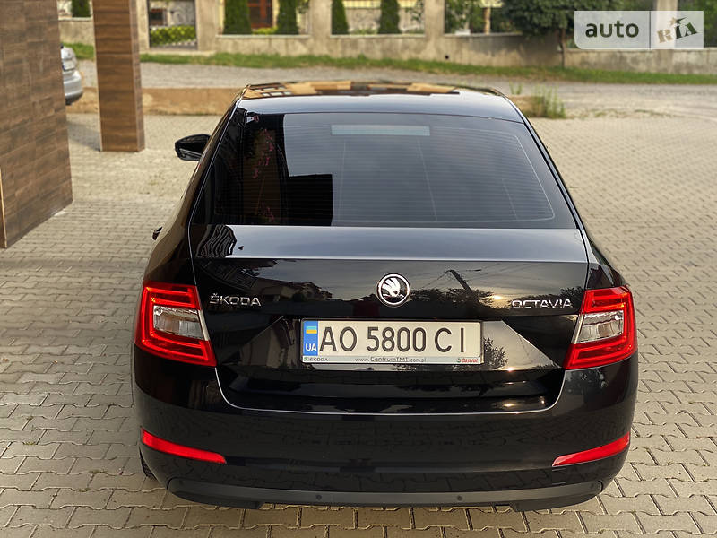 Седан Skoda Octavia 2015 в Ужгороде