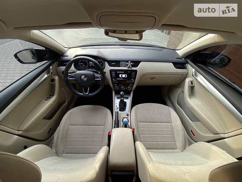 Седан Skoda Octavia 2015 в Ужгороде